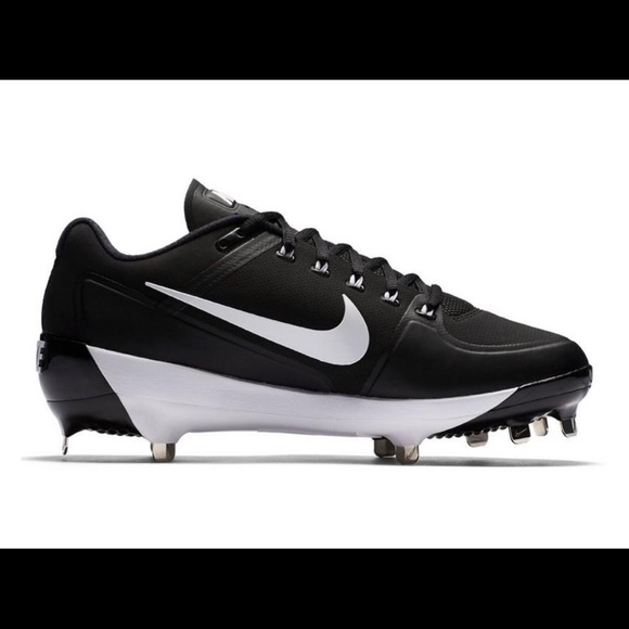 mens size 13 baseball cleats